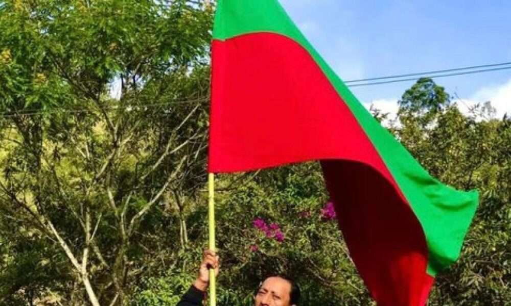 Hombres armados atacaron caravana con restos de guardia indígena, un día desespués de su asesinato en toribío