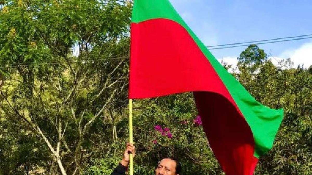 Hombres armados atacaron caravana con restos de guardia indígena, un día desespués de su asesinato en toribío