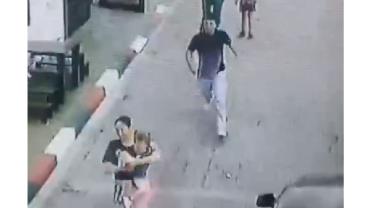 'Él amenazó a la esposa'