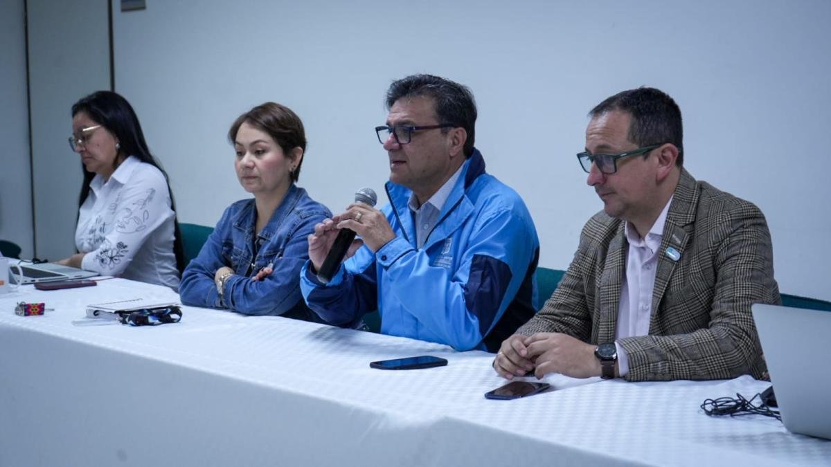 Alertas epidemiológicas por brotes de tosferina, fiebre amarilla y sarampió en bogotá