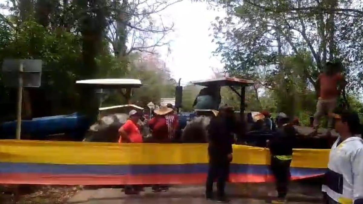Arroceros de Sucre se Toman de Nuevo la Vía Entre la Mojana y San Jorge