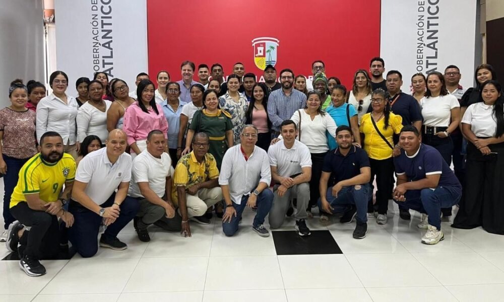 Capacitacia a Jóvenes en Programa de Coctelería y Servicios