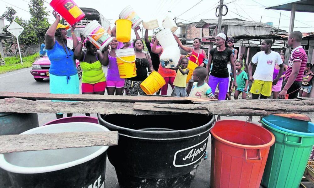 Este es el Calvario de los Pueblos Sedientos en el Suroccidente del País; apagar incendios es todo un drama
