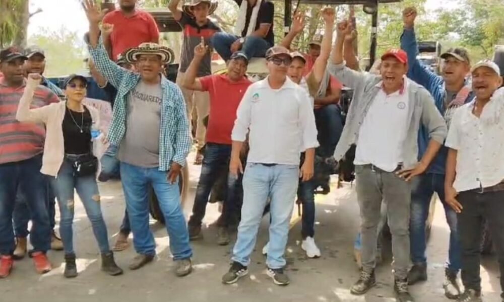 En Sucre Sigue es Firme El Paro de Arroceros con Bloqueos en la mojana y el San Jorge