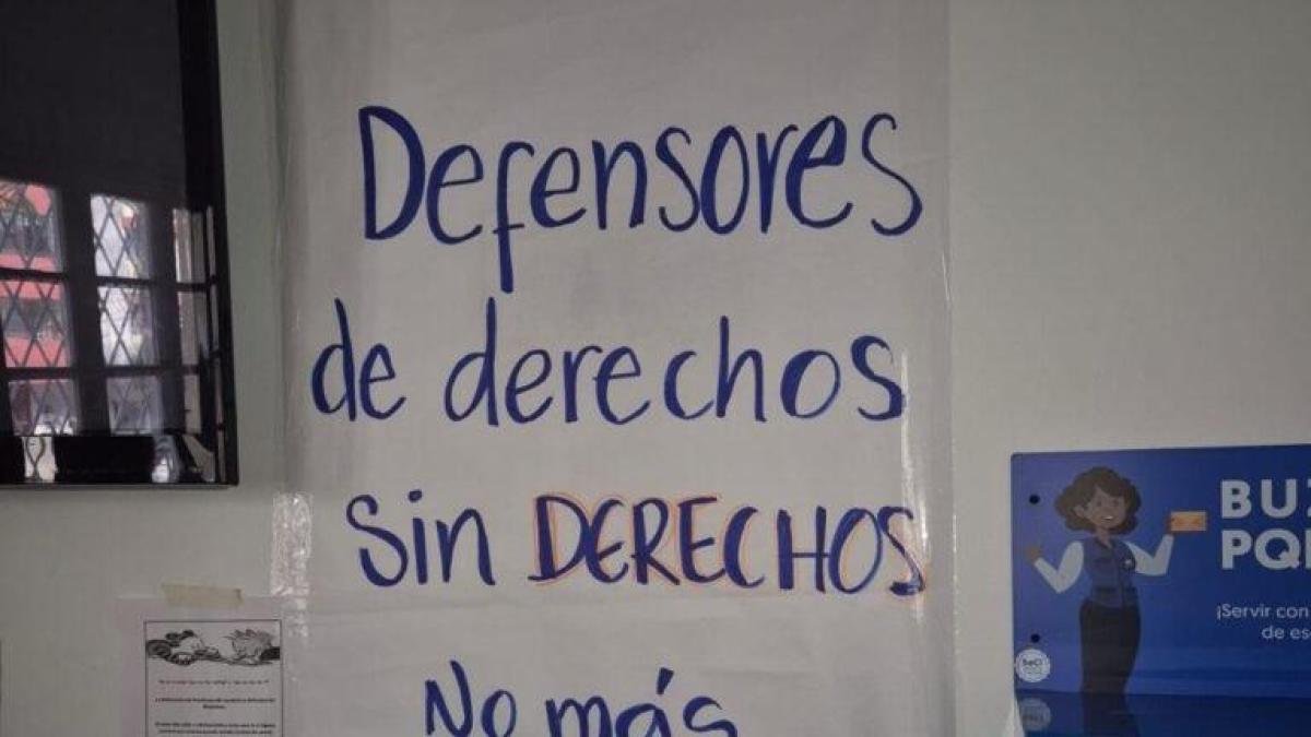 Funcionarios se declarar en desobediencia