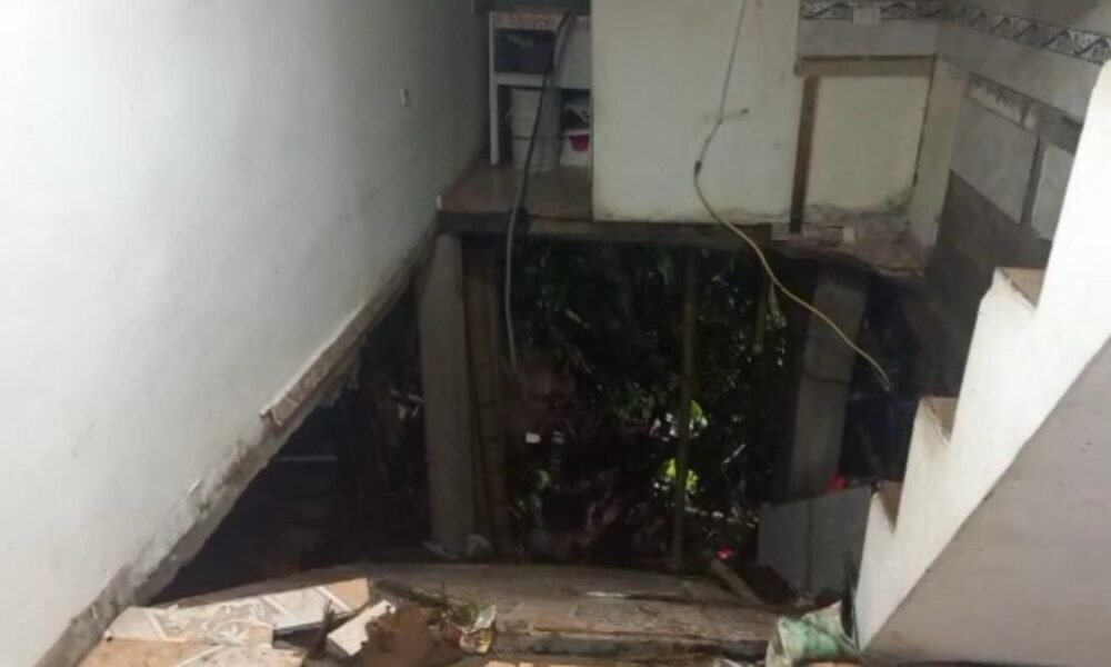 Niña de Tres Años Desaparecida y Cuatro Viviendas Colapsadas, Tras Fuertes Lluvias en Armenia: Así Va la Búsqueda