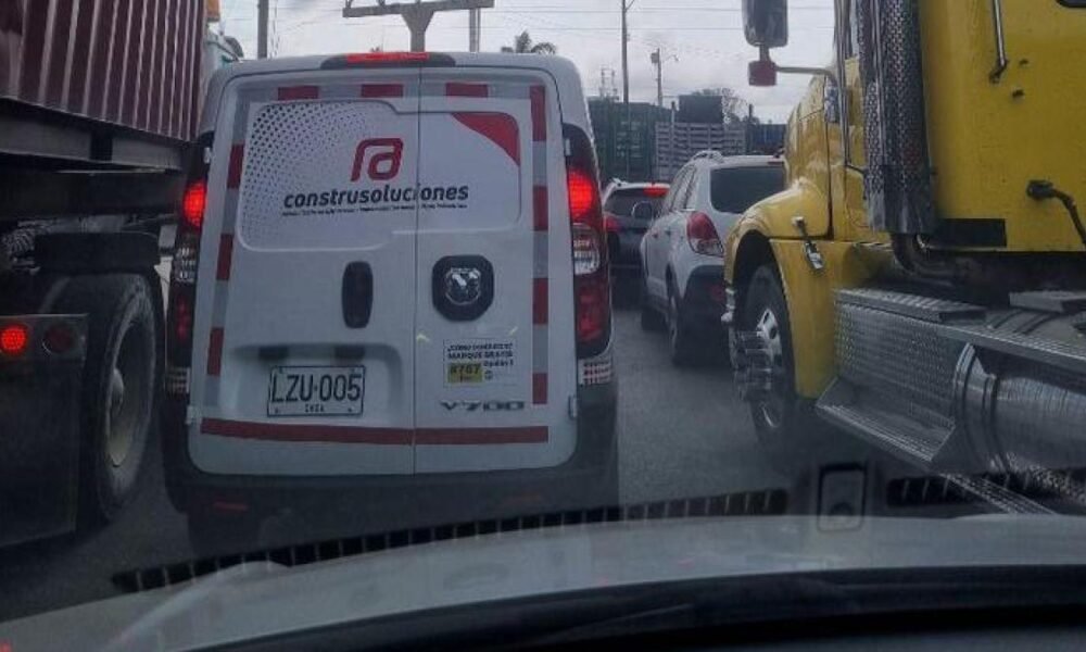 Trabajadores Metalmecánnicos Protestan en Cartagena y Bloqueo El Corredor de Carga de la Zona Industrial