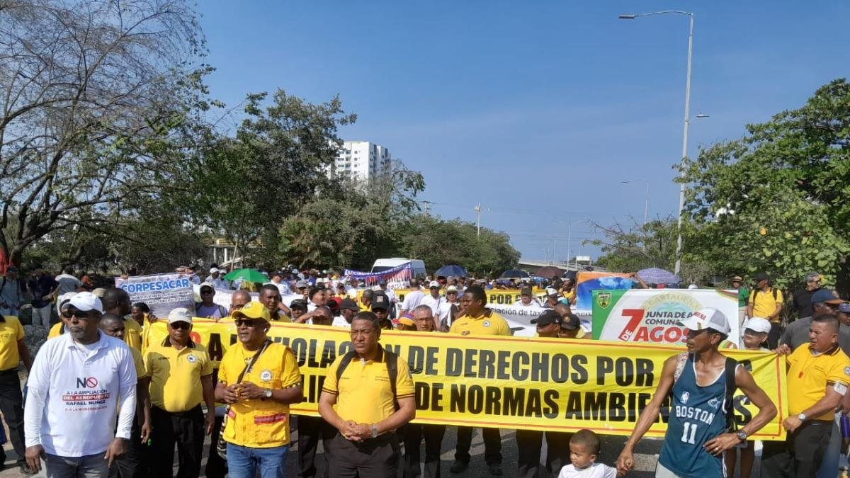 Jornada de Protestas en Barrio Crespo de Cartagena Contra la Ampliacia del Aeropuerto Rafael Núñez