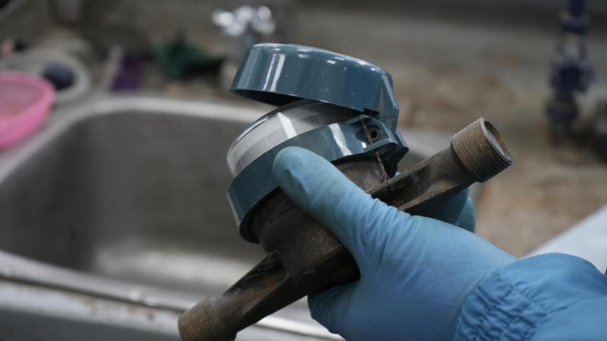 Alterando Medidores, Comerciantes de Cinco Localidadas Robaron el Agua que podía Consumir 5.500 Familias en Bogotá