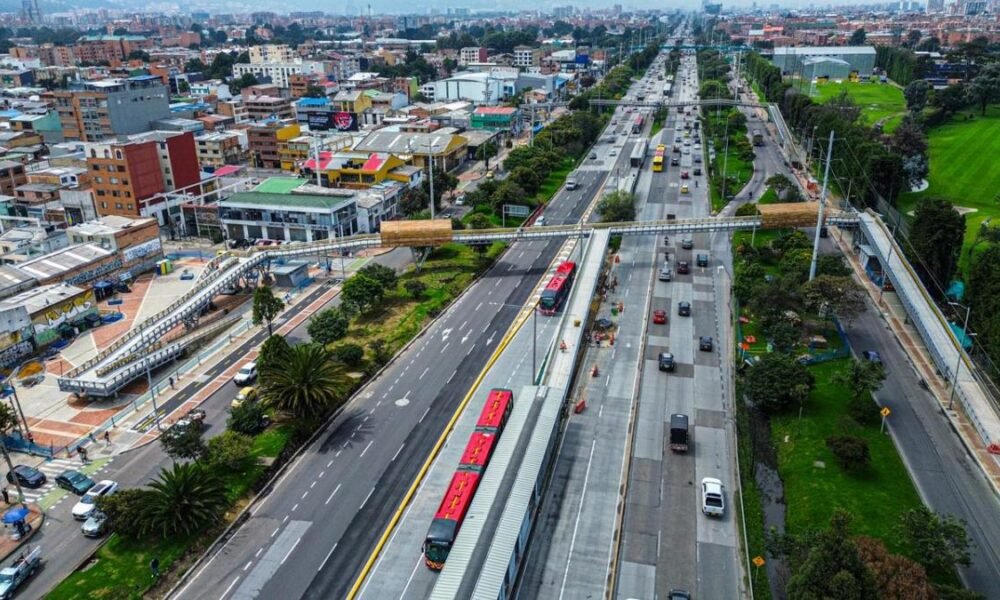 Bogotá RECUPERÓ TERCER CARRIL EN LA AUTONORTE: ¿Por Qué se Demoró Diez Años en Ser Entregado?