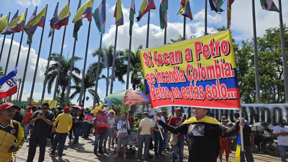 Minga Indígena del Cauca Se Moviliza en Cali, en Respaldo a Las Reformas Promovidas por el Presidente Gustavo Petro