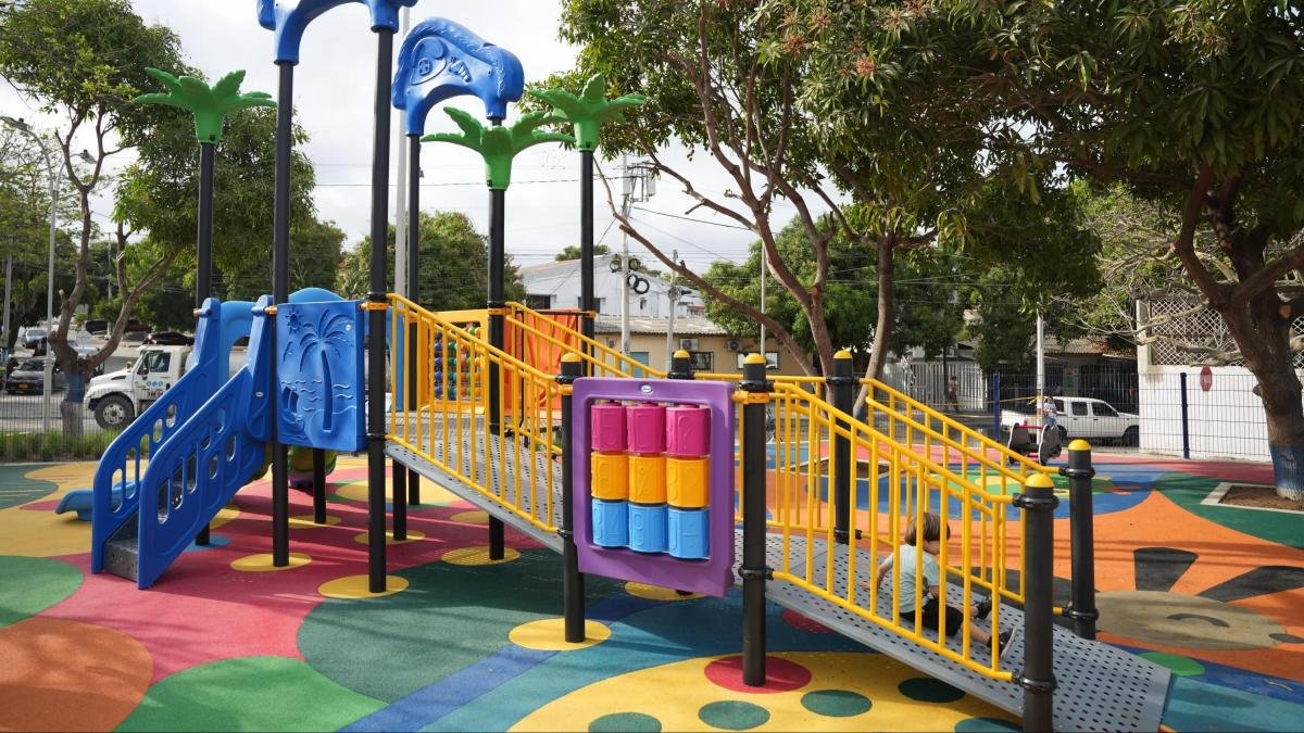 LUEGO DE VERAR 40 Años Hábitantes del Barrio la Unión Estrenan Parque