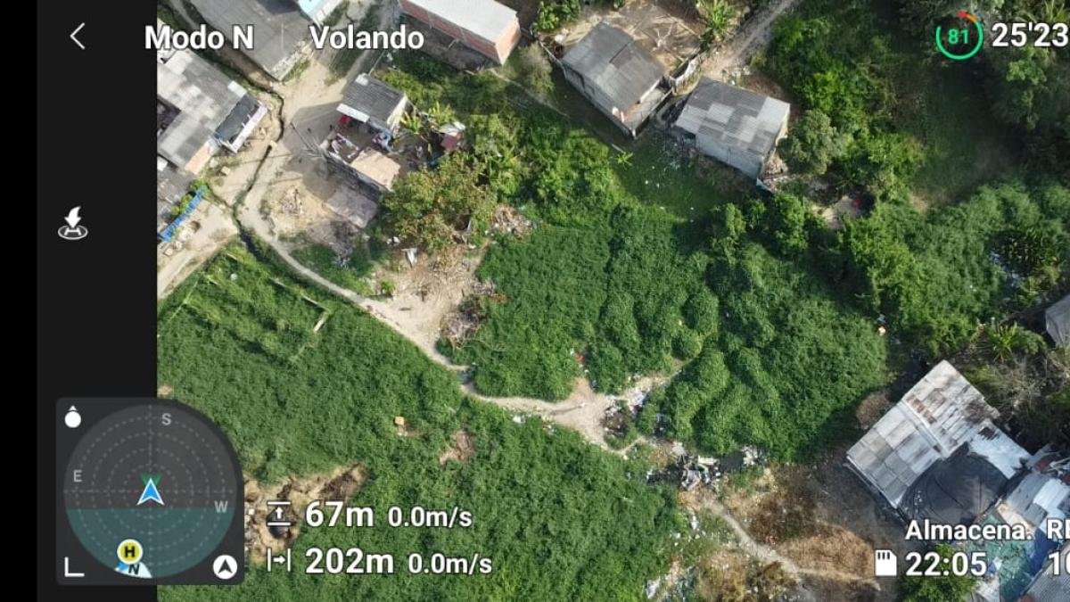 Con Drones y Caninos Antinarcótica, Policía Allanó 10 Gastos de Micro