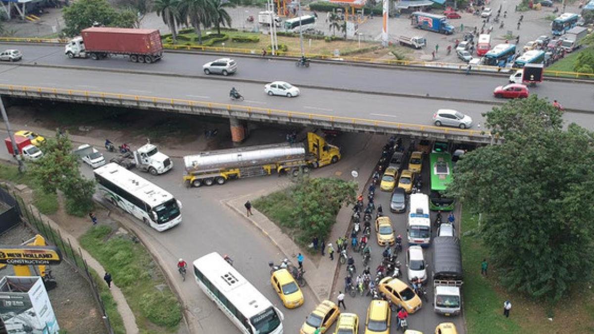 Este es el Llamado de Alcalde de Cali, Gobernadore del Valle, conciencia y Gremios a la Nacia por Obras Varadas