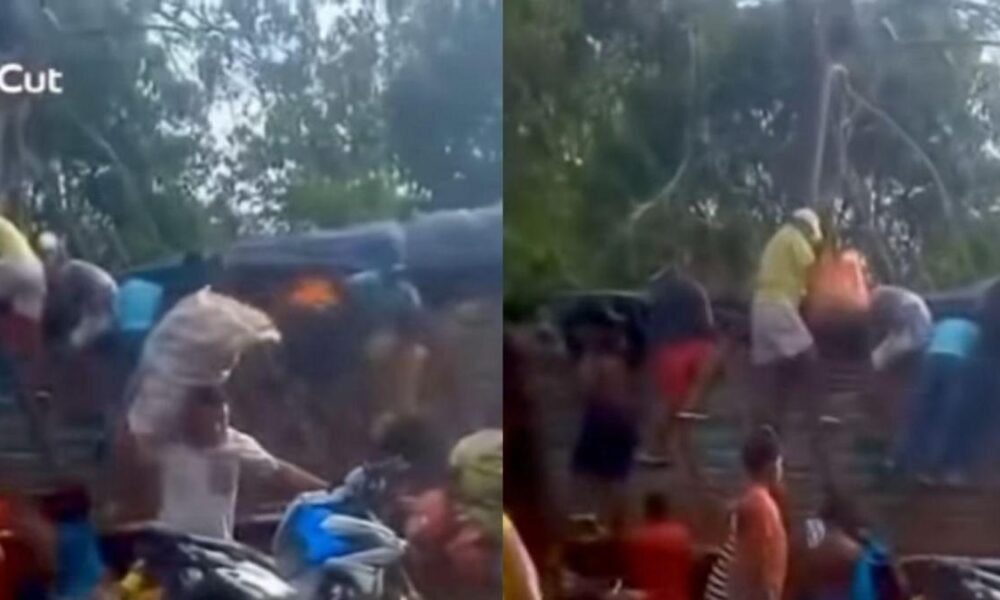 Camión con plátanos se accidenta y población lo saquea