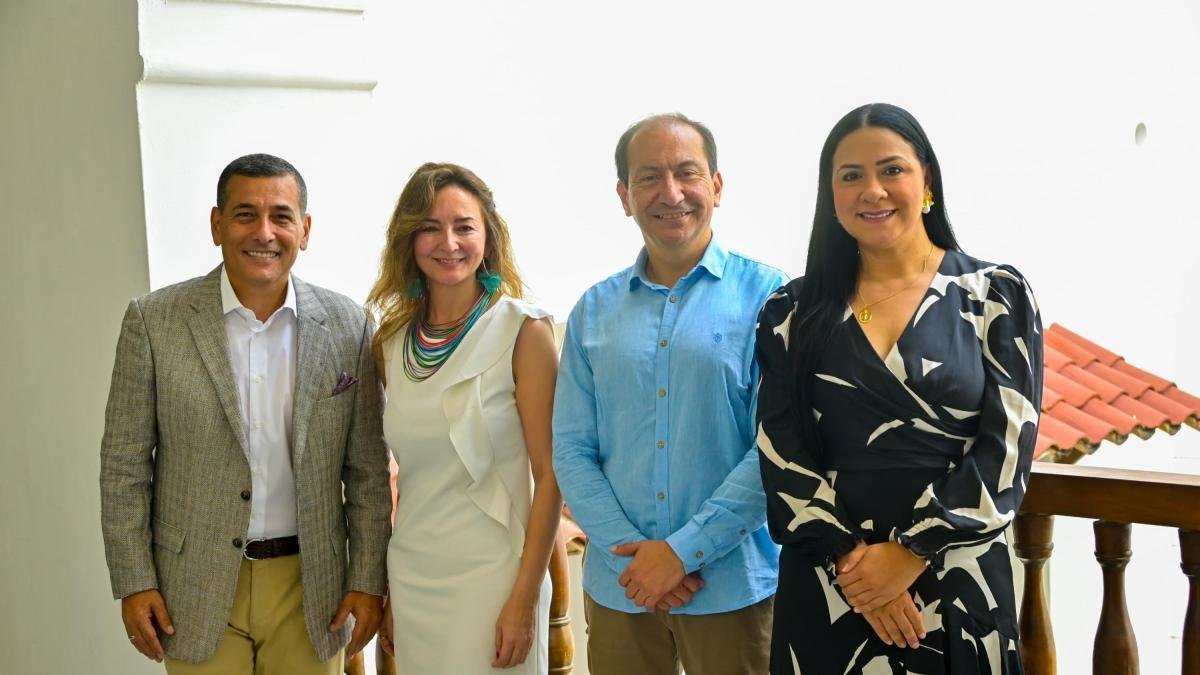 Editores del Mundo Debaten en Cartagena Sobre Periodismo en tiempos de la ia