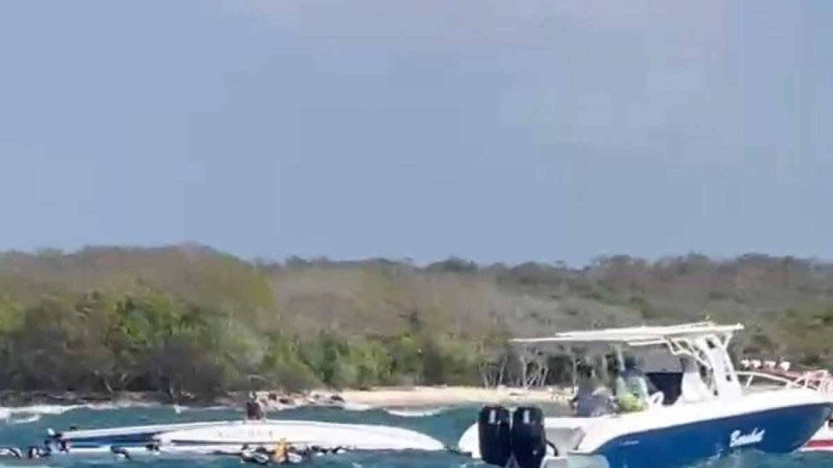 Atentón: Lancha Llena de Personas se Volteó en Altamar Frente a la Isla de Barú, Zona Insular de Cartagena