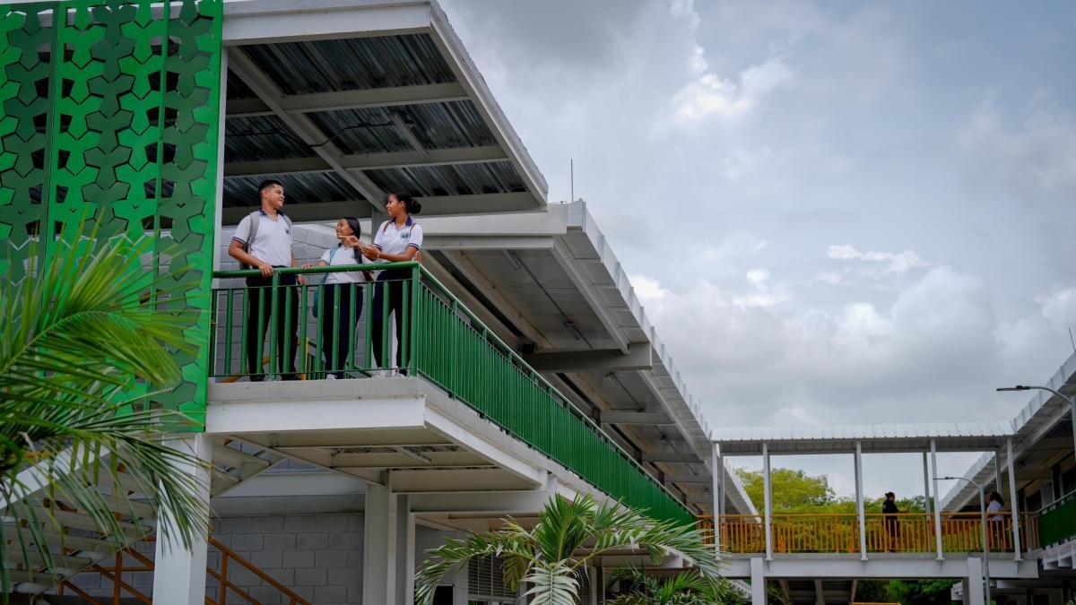 En simití, Bolívar, Transforman megacolegio en sede universitaria