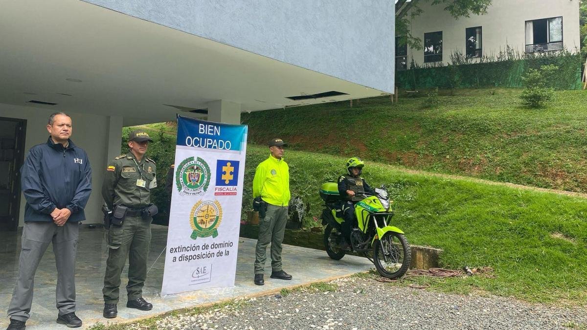 Extinción de Dominio A 19 Bienes Muebles Avaluados en Más de $ 7,000 Millones