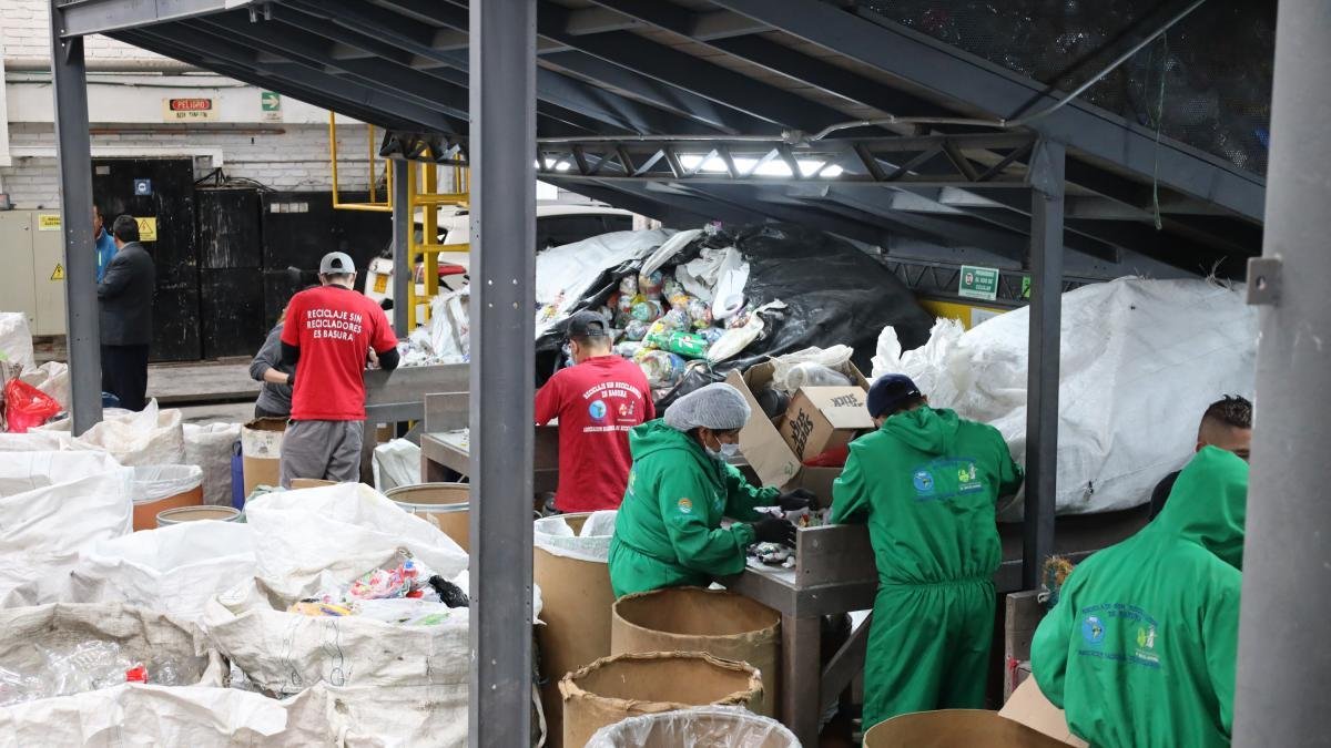 El hijo de Estos, Los Detless del Nuevo Modelo de Reciclaje que aplicará el Distrito la Próxima Semana