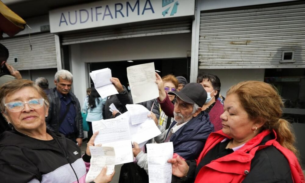 'Lo único seguro cuando Vengo es la fila que tengo que hacer, porque medicamentos no heno'