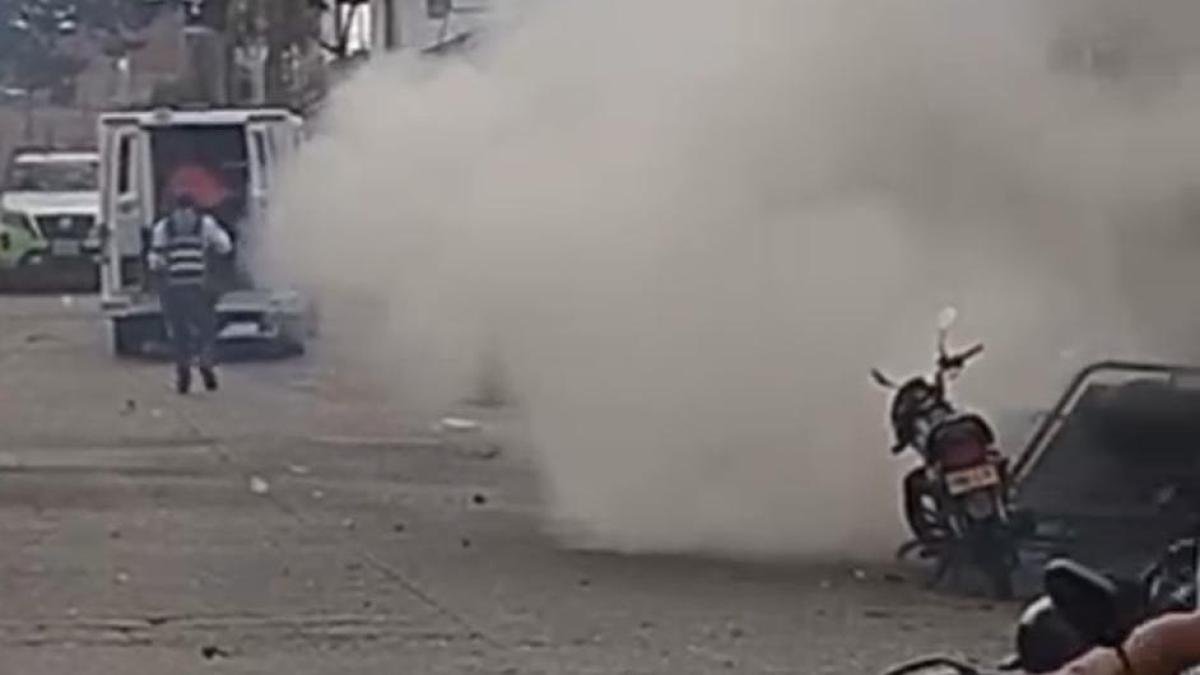 Atentión: Moto Bomba en El Norte del Cauca; Cámaras de Seguridad Captaron El Momento de la Explosión