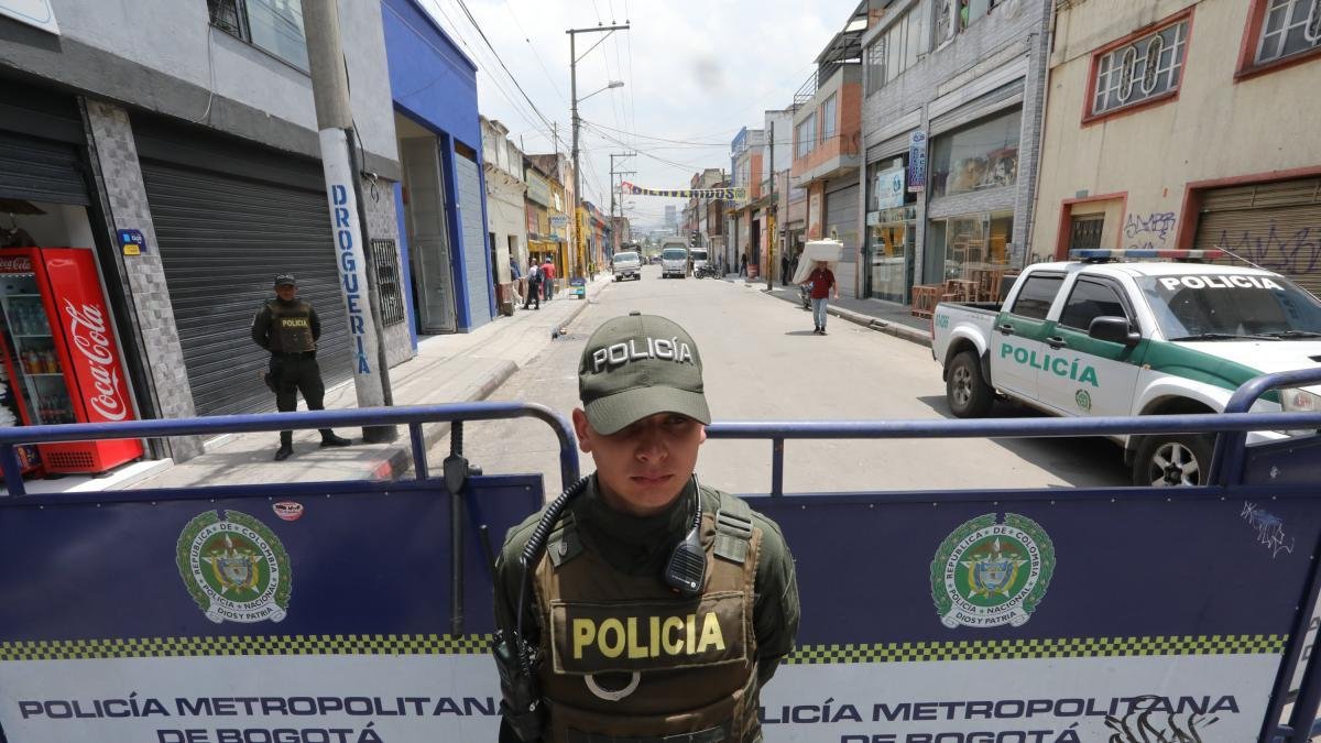 Acorralados Entre ataques Con Granadas y El Miedo, Así Se Vive en San Bernardo, Centro de Bogotá