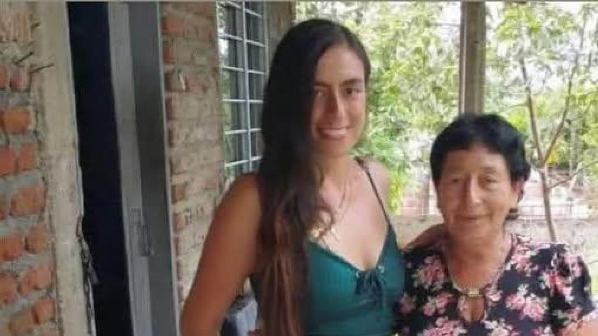 Hipótesis SOBRE ATROZ ASESINATO DE MADRE E HIJA EN ZONA ROJA POR INDIDENTES EN VALLE: FUNERARIA HIZO LEVANTAMIENTO