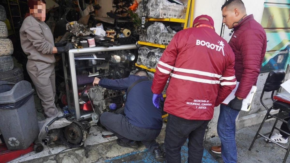 Hallan Más de 200 Repuestos de Vehículos y Autopartes de Dudosa Procedencencia en Antonio Nariño