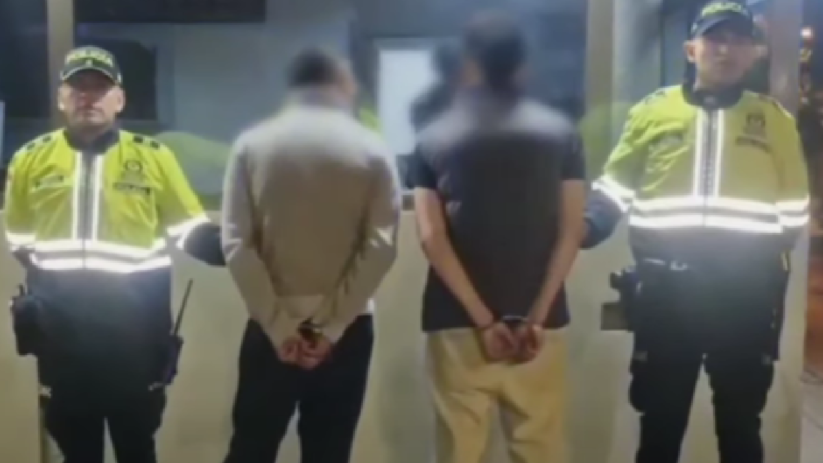 Autoridadas RECUPERARON MALETAS ROBADAS DE UNO CARRO ESTACONADO EN CHAPINERO