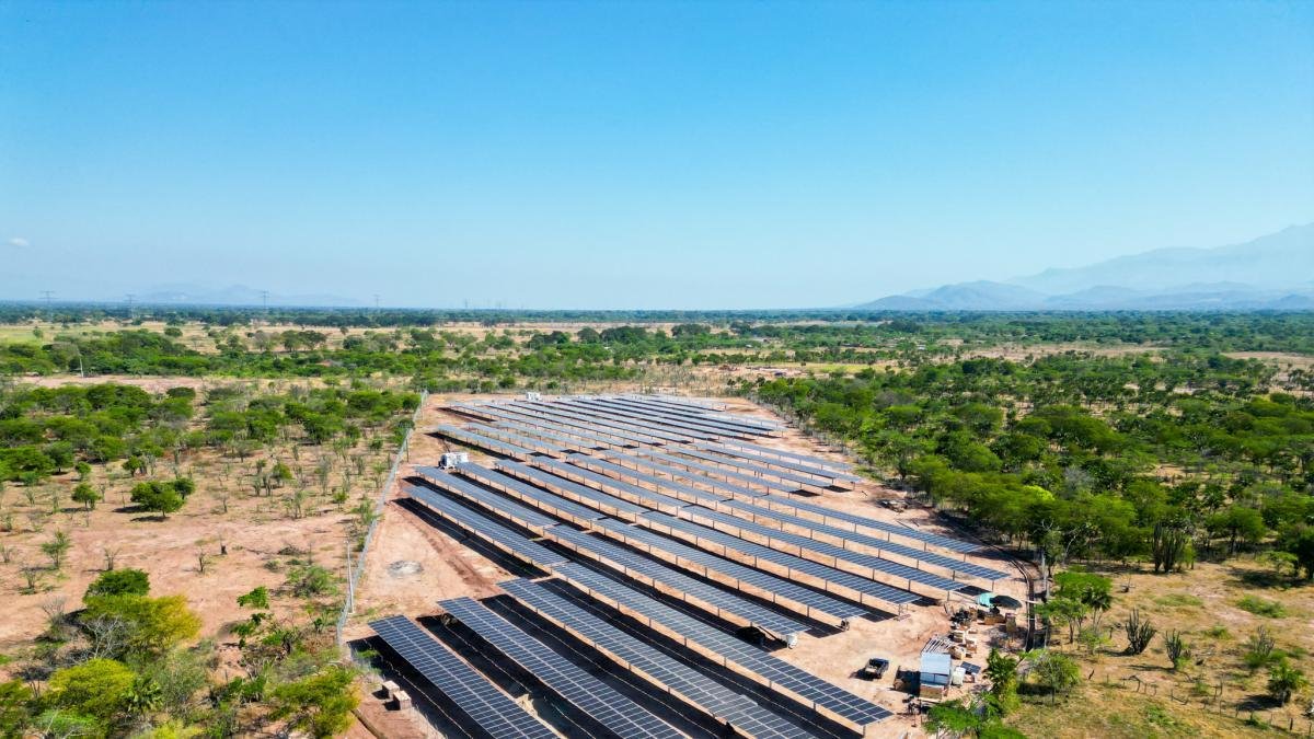 Proyecto de Minigranjas Solares Con Generación Distribuida