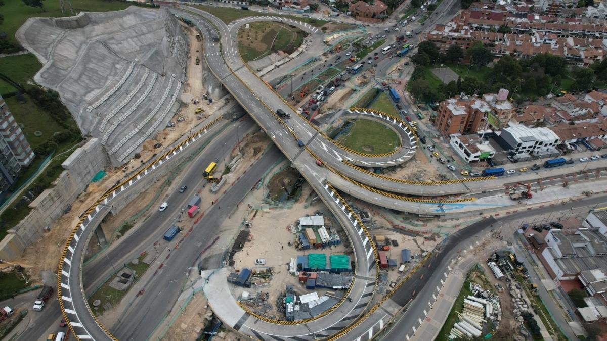 Tras 36 Meses de Espera, Puentes de la Avenida Boyacá en Bogotá Entran en Funcionamiento