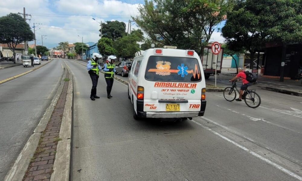 Una Invadió El Carril del Mio; ESTO AUTORIDADES DE DICEN