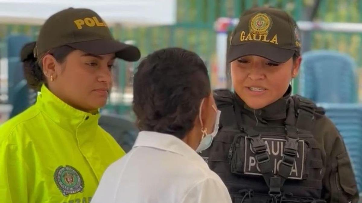 Intercambio de Cuchillos por Alimentos en Ciudad equidad