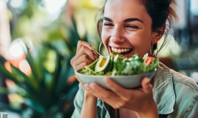 7 superalimentos que ayudan a bajar de peso y protegen la salud