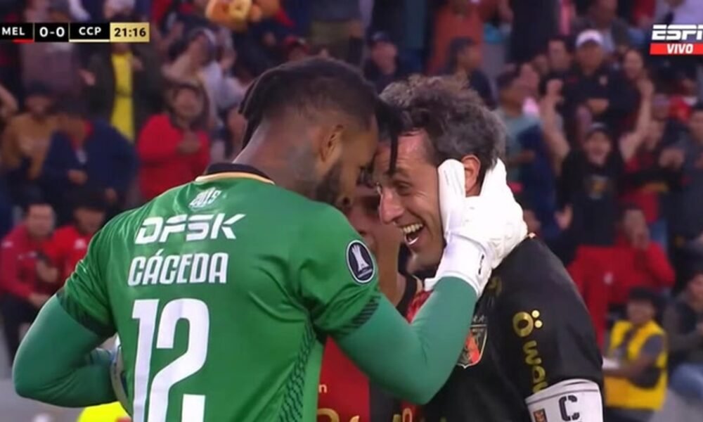 Carlos Cáceda atajó penal con impresionante salvada en Melgar vs Cerro Porteño por Copa Libertadores 2025