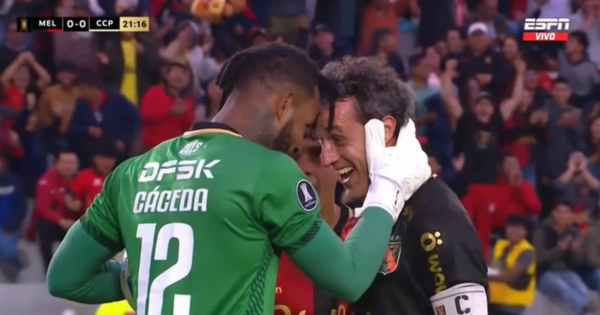 Carlos Cáceda atajó penal con impresionante salvada en Melgar vs Cerro Porteño por Copa Libertadores 2025