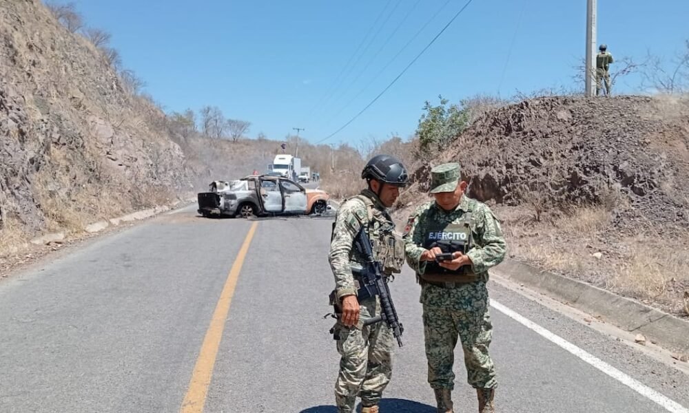 Ejército y GN despliegan operativo en Casimiro Castillo, Jalisco: Defensa niega captura del líder del CJNG