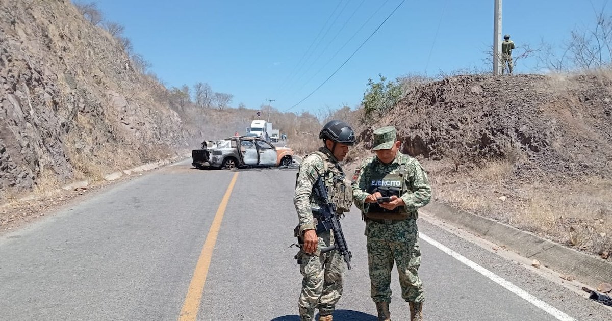 Ejército y GN despliegan operativo en Casimiro Castillo, Jalisco: Defensa niega captura del líder del CJNG