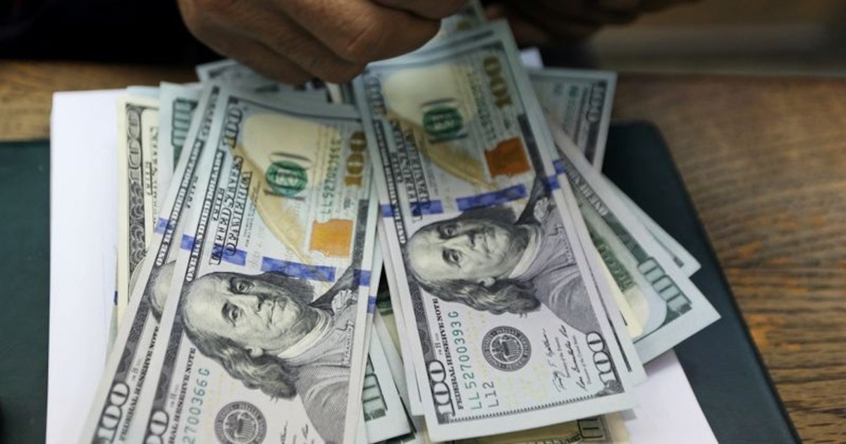 El Banco Central vendió dólares en el mercado, pero mantuvo el balance comprador en la semana que termina