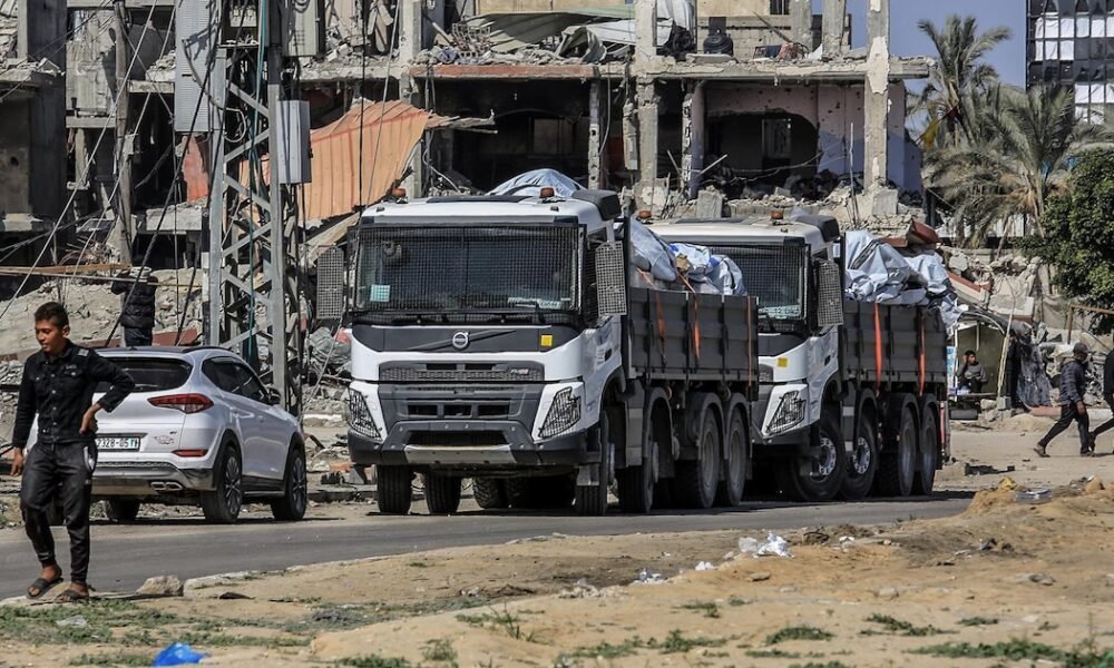 El Ejército de Israel mata a dos palestinos en bombardeos en el sur de Gaza pese al alto el fuego