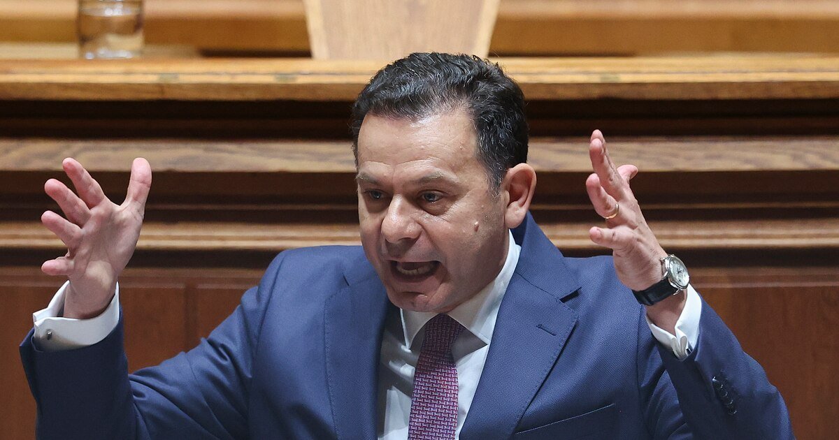El Gobierno de centroderecha portugués se asoma al abismo con voto de confianza en Parlamento