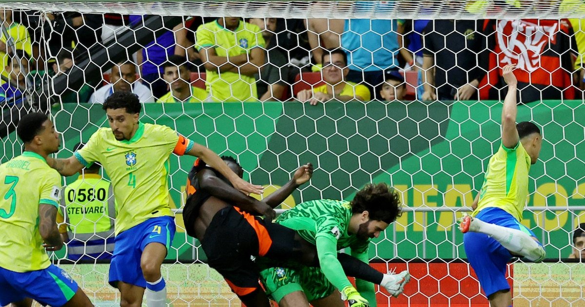 El escalofriante choque de cabezas entre Alisson y Davinson Sánchez en Brasil-Colombia que lo dejó fuera de combate
