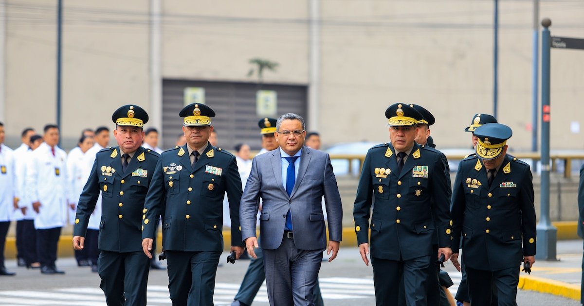 Juan José Santiváñez: Fiscal de la Nación solicita impedimento de salida del país en medio de allanamiento