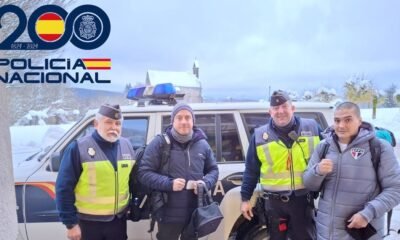 La Policía Nacional auxilia a dos peregrinos brasileños y otro chino que realizaban el Camino de Santiago
