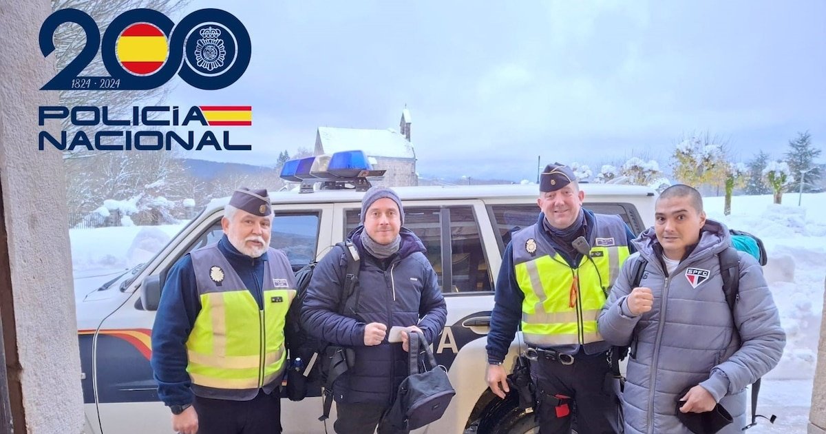 La Policía Nacional auxilia a dos peregrinos brasileños y otro chino que realizaban el Camino de Santiago