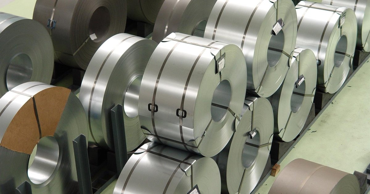 La actividad económica de la eurozona vuelve a caer en diciembre, aunque menos que el mes anterior