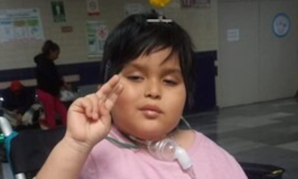 La lucha de Liam: una historia de valentía, esperanza y urgencia que busca apoyo a través de Change.org