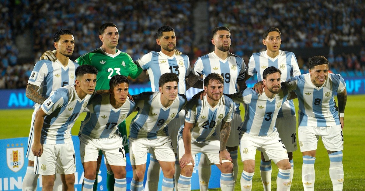 La selección argentina juega un amistoso contra la Sub 20 a beneficio de Bahía Blanca