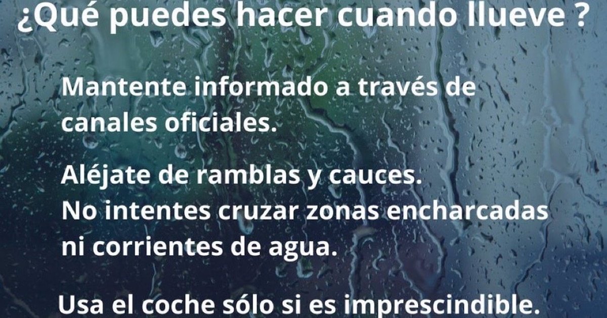 Las lluvias ocasionan medio centenar de incidencias en Águilas (Murcia), entre ellas 9 atrapados en vehículos